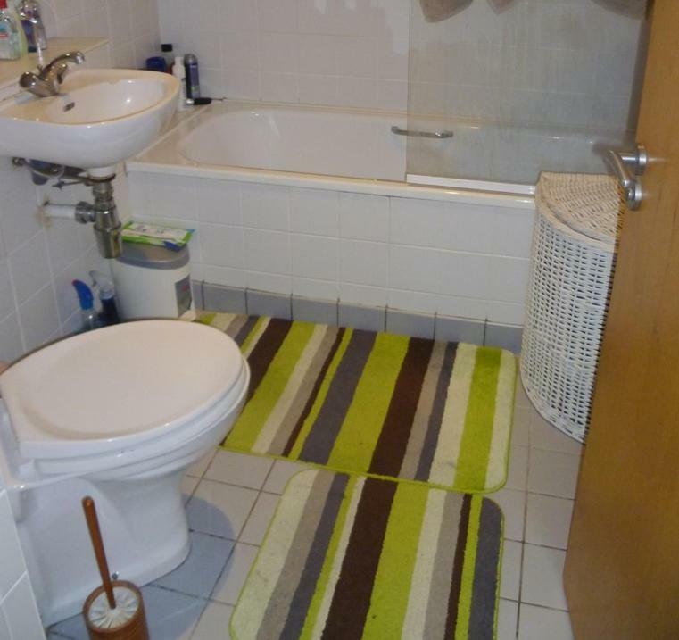Luxury Town Centre Apartment キンセール エクステリア 写真